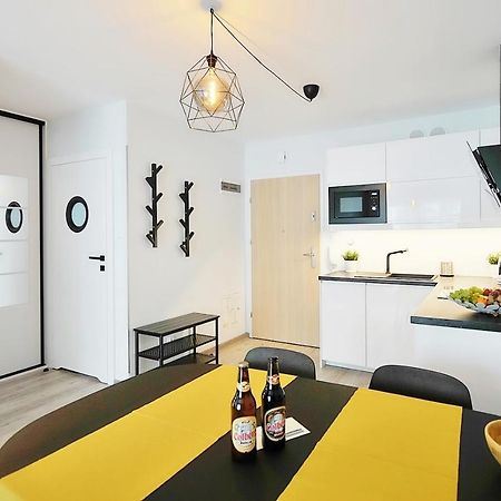 Apartament Andar Z Miejscem Parkingowym Kolobrzeg Ngoại thất bức ảnh