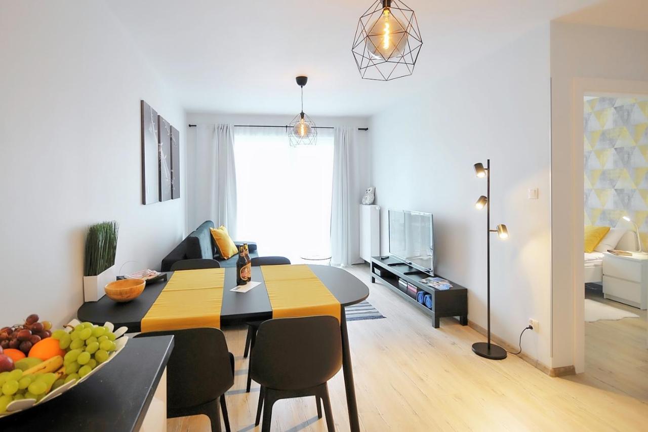 Apartament Andar Z Miejscem Parkingowym Kolobrzeg Ngoại thất bức ảnh